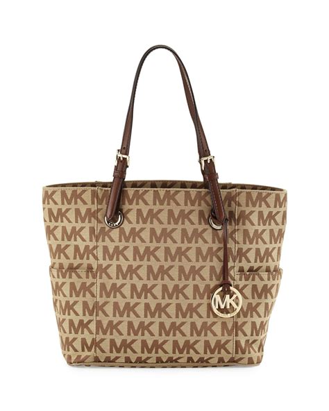 michael kors east west signature tote on sale|jet set tote Michael Kors.